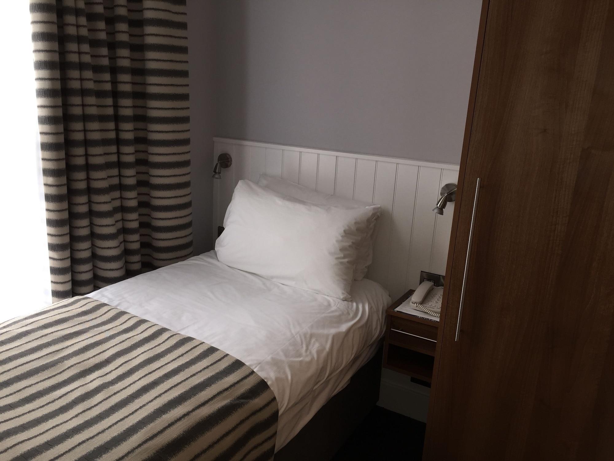 אילפרקומב Carlton Hotel מראה חיצוני תמונה