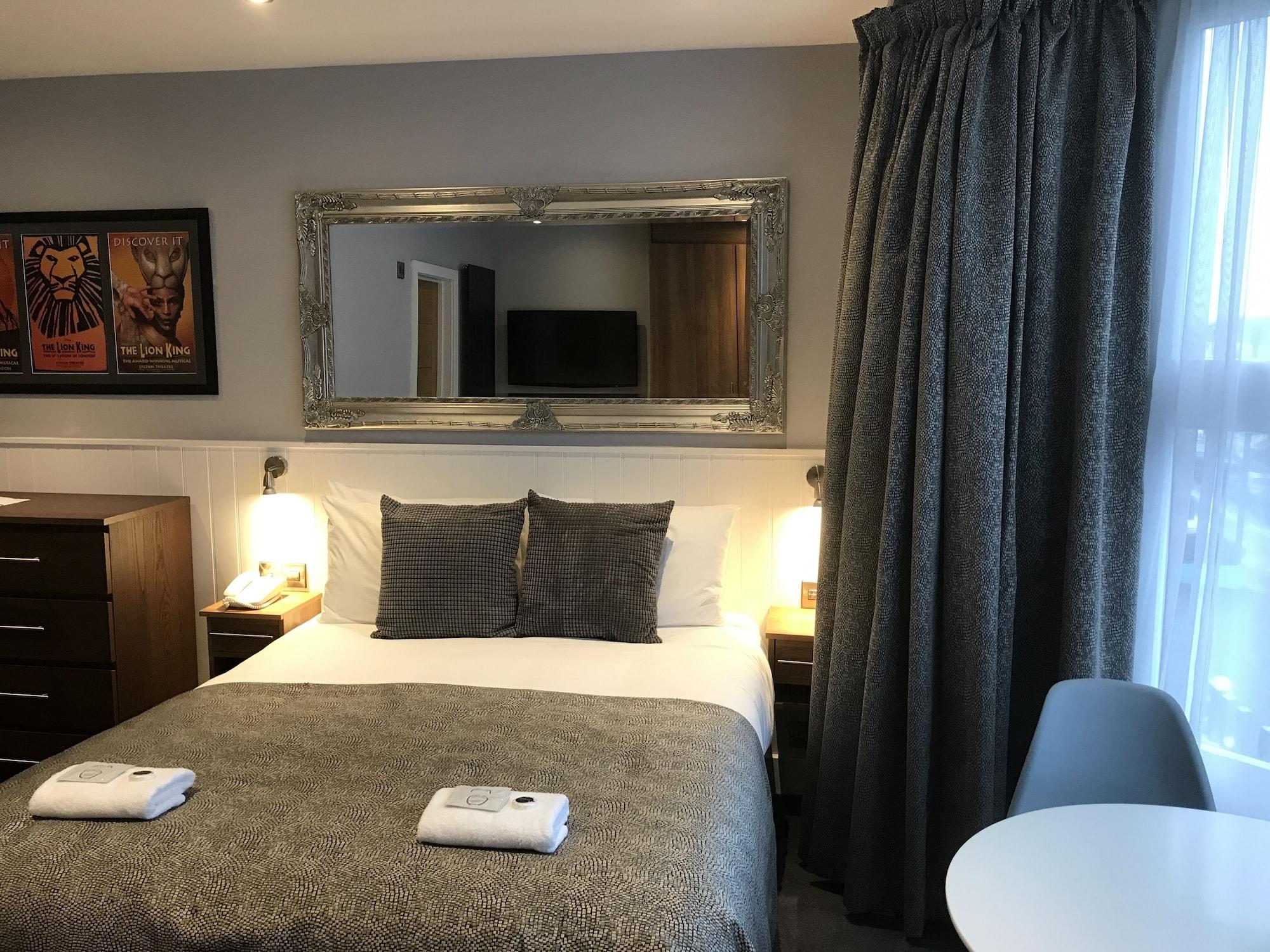 אילפרקומב Carlton Hotel מראה חיצוני תמונה